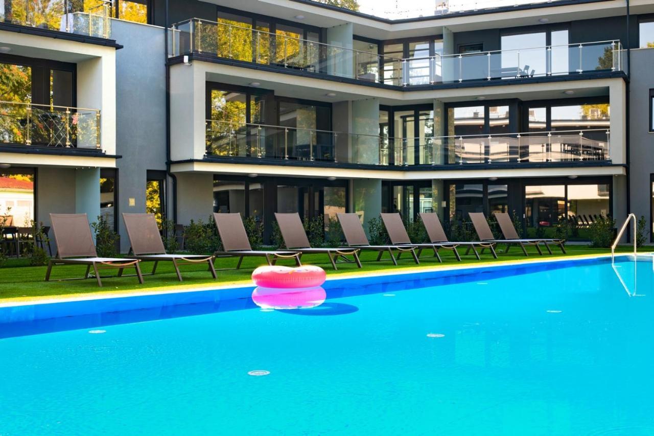 Aparthotel H55 Balatonlelle Exterior foto